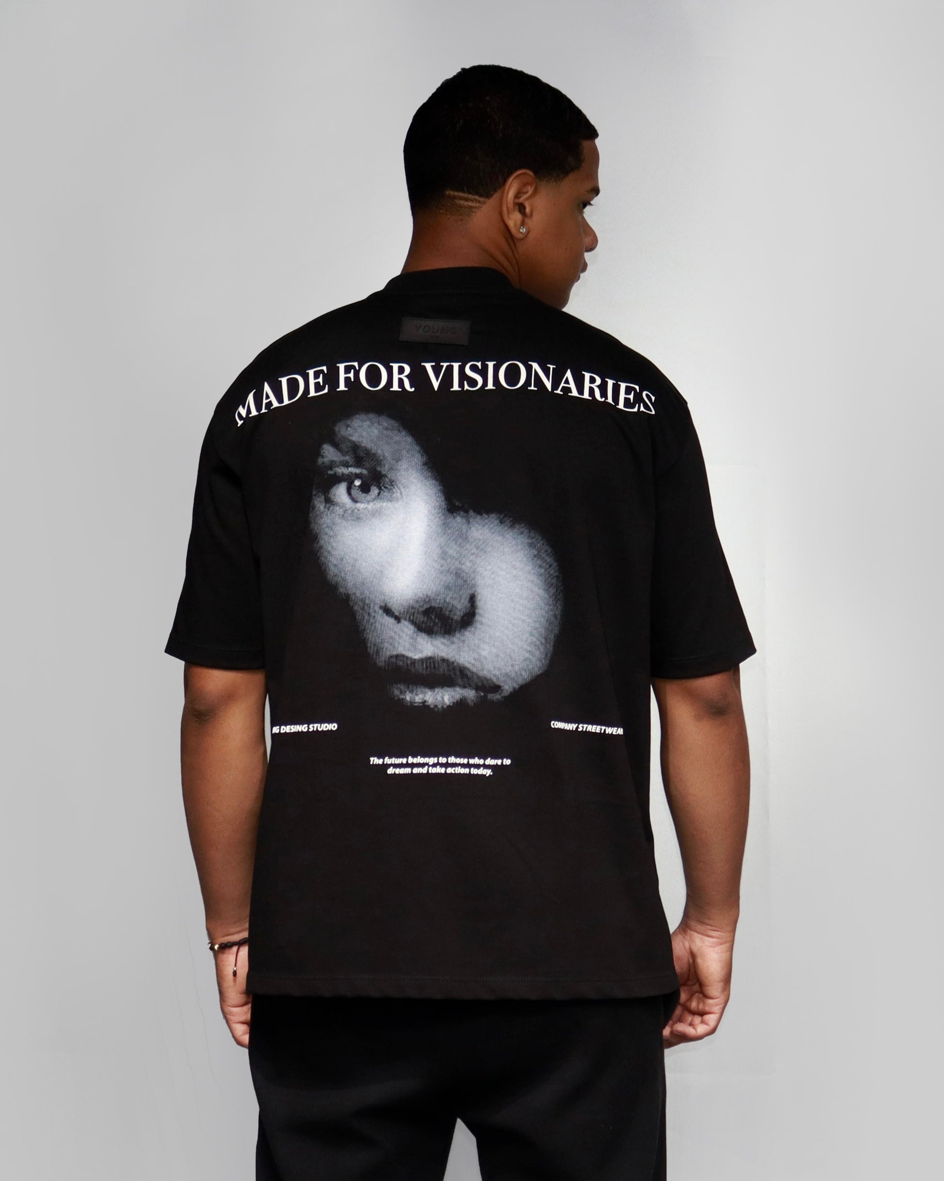 T-shirt Black Visionaries
